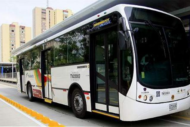Transmetro reanuda operaciones por 10 días más