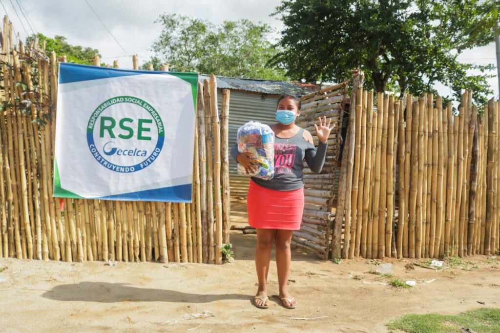 Gecelca llevó más de 4.300 ayudas alimentarias a familias de Mingueo en la Guajira