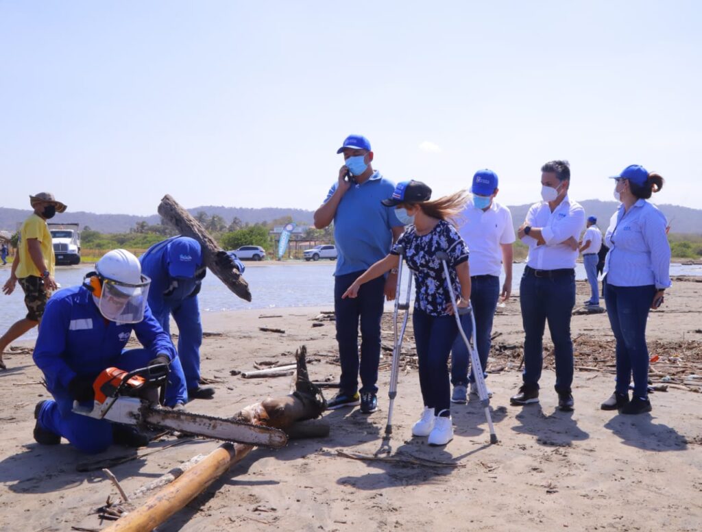 La mandataria aseguró que los operativos de limpieza, se inician hoy y terminarán el 9 de febrero; el mantenimiento de la limpieza en las playas en Juan de Acosta, se extenderá hasta el 31 de marzo.
