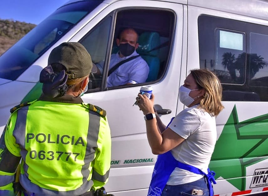 Tránsito del Atlántico invita a disfrutar un puente festivo con responsabilidad y seguridad vial. La directora del Tránsito del Atlántico, Susana Cadavid, lidera los operativos para garantizar la normal circulación en las vías del departamento