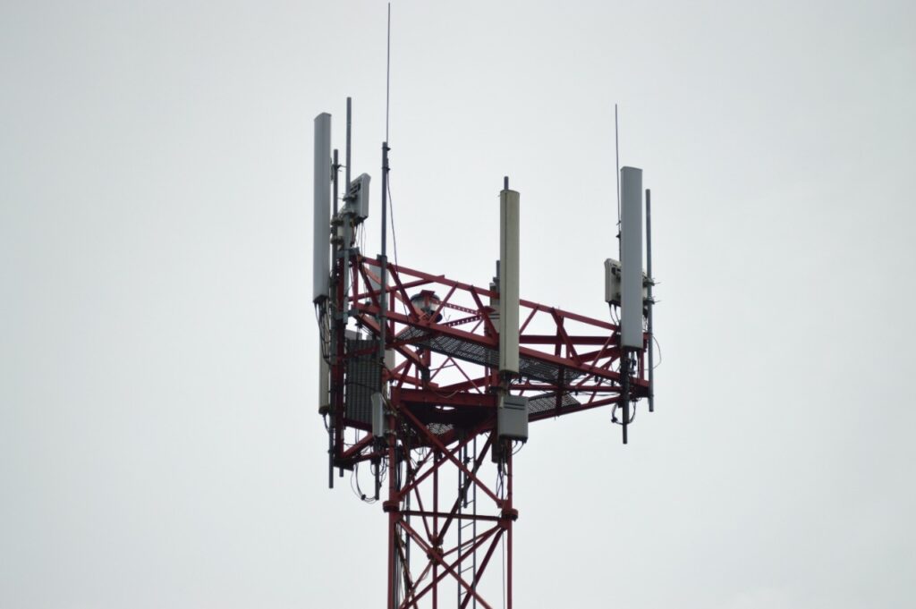 La conexión con fibra óptica de Movistar reducirá la huella de carbono de Barranquilla y Soledad