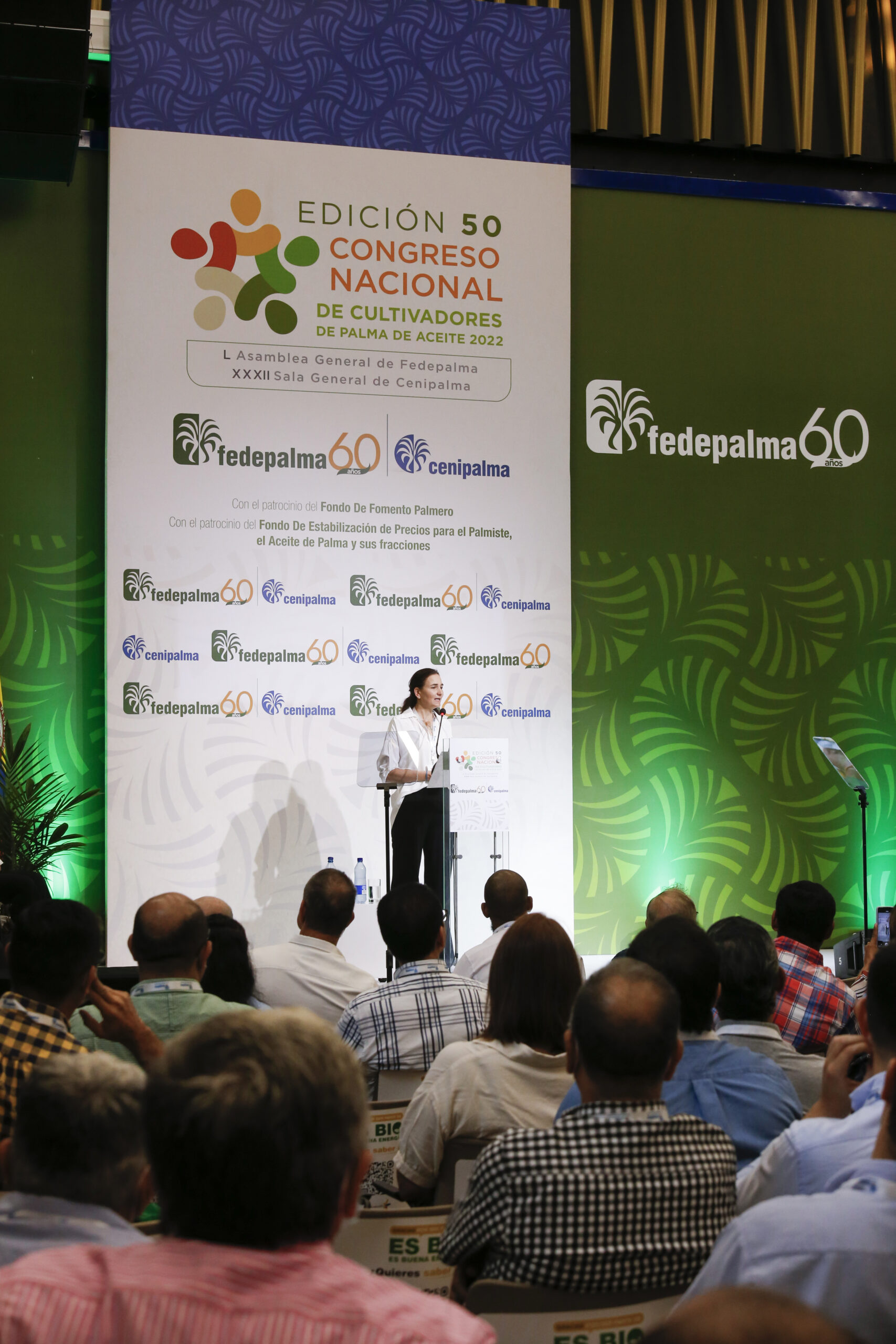 Sector palmero: abanico de posibilidades para la economía colombiana. La Presidente de la Junta Directiva de Fedepalma, Catalina Restrepo Rada, durante su intervención en el Congreso realizado en Bucaramanga.