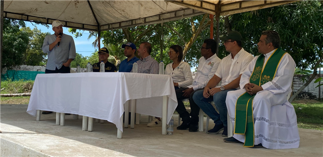 C.R.A suma 32 mil árboles a proyecto productivo de acciones comunales. El inicio de las jornadas de siembras contó con el acompañamiento del Viceministro del interior, Carlos Alberto Baena; la Alcaldesa del Luruaco, Marlyn Gutiérrez; el Subdirector de Gestión Ambiental de la C.R.A., Javier Restrepo; la Secretaria del Interior de la Gobernación del Atlántico, la organización Mas bosques y la Armada Nacional.