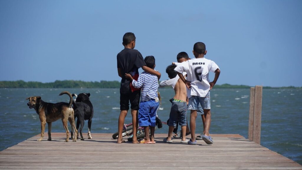 Entre las poblaciones mayormente beneficiadas con la recuperación de la ciénaga se encuentran los habitantes de Las Flores y La Playa