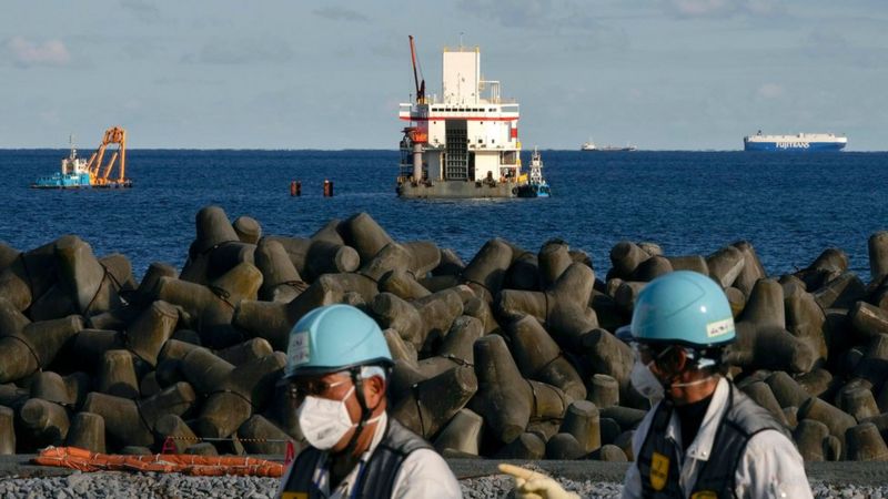 Japón inicia controvertido vertimiento de agua radioactiva al océano Pacífico. Foto: EPA