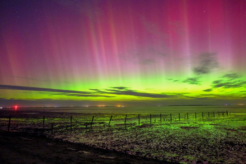 El cielo de Alemania se tiñe con los colores de las auroras boreales